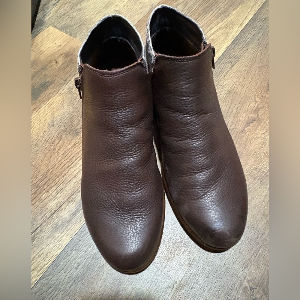 Naot Dark Brown Leather Shoes